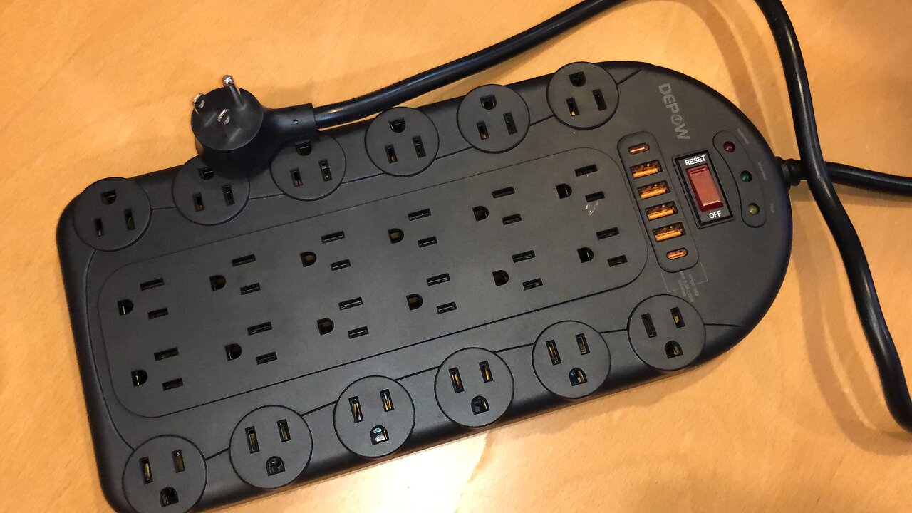 Power Strip Surge Protector 24 AC Outlets 6 USB 2 USB-C Ports Plug Wall Mount Home, Office GiZ WiZ