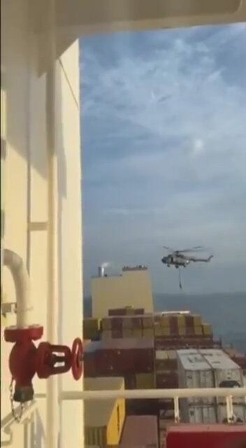 Video of the hijacking of the MSC Aries by the IRGC