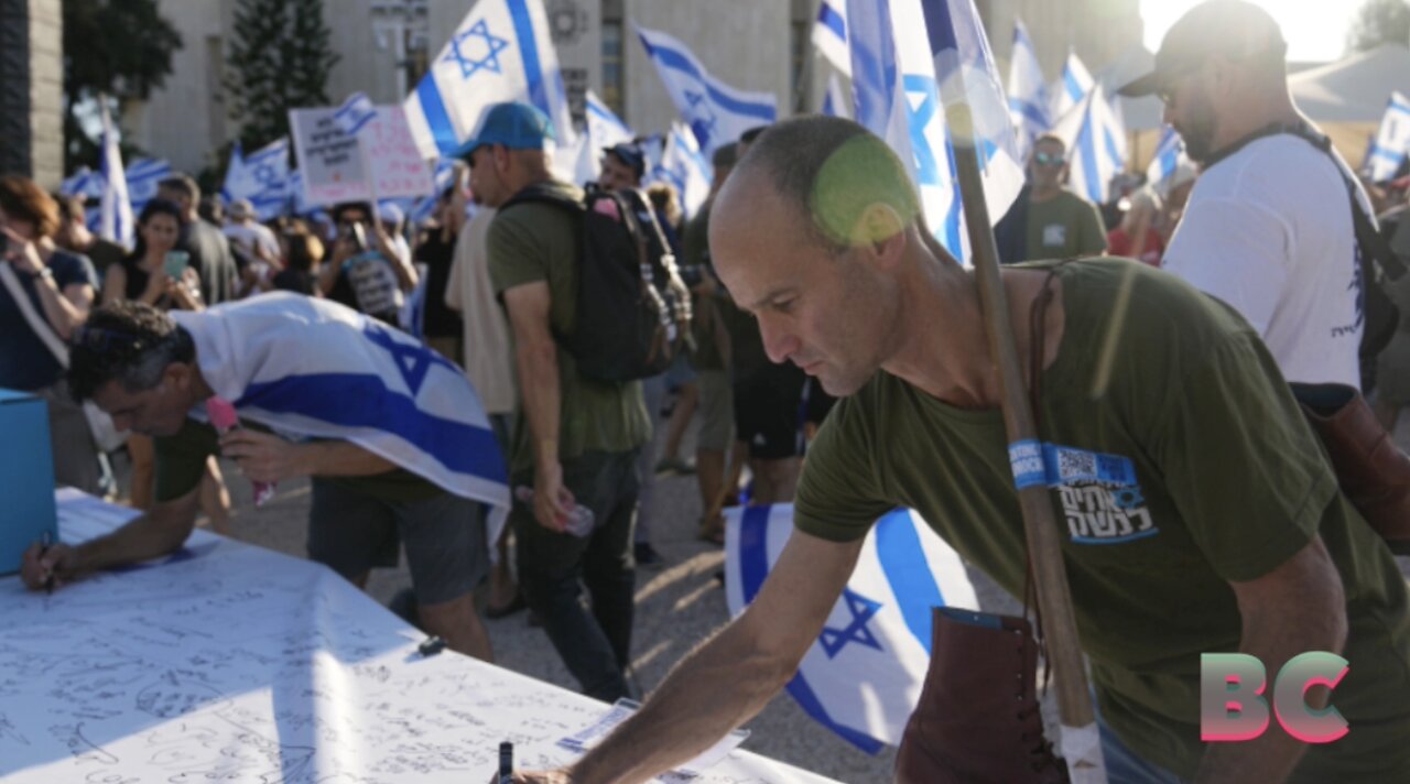 Israeli Reservists Start Missing Duty, Threatening Military Unity and Readiness