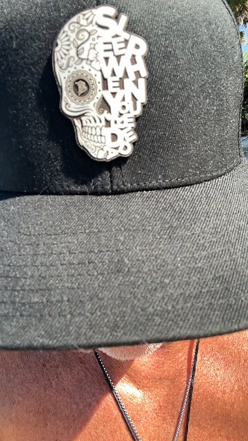 Trying to fit in?? 🌴😎❤️#promptings #sendoutcards #islandvibe