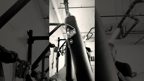 STRIKING CLASS - Working on my jab before it starts - Boxing Class Drills