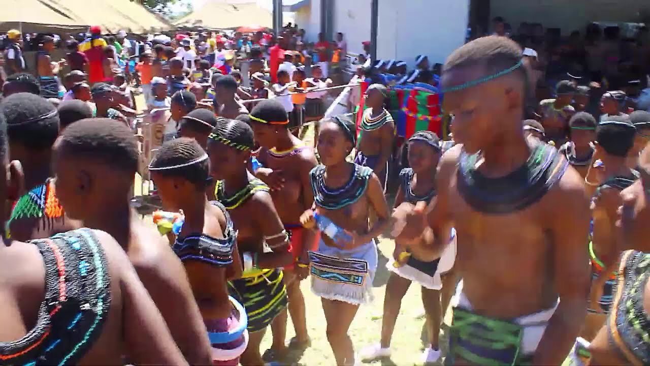 Ndebele girls in South Africa and Zimbabwe