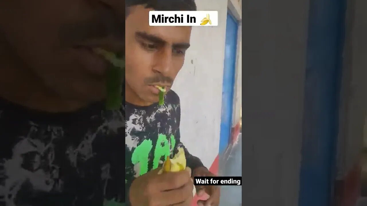 KAISE KELA ME MIRCH MILA 🍌😘😊😊😘 #shorts #youtube #trending #viral