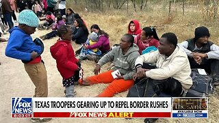 Hundreds Seen Crossing Illegally Into Texas: Bill Melugin