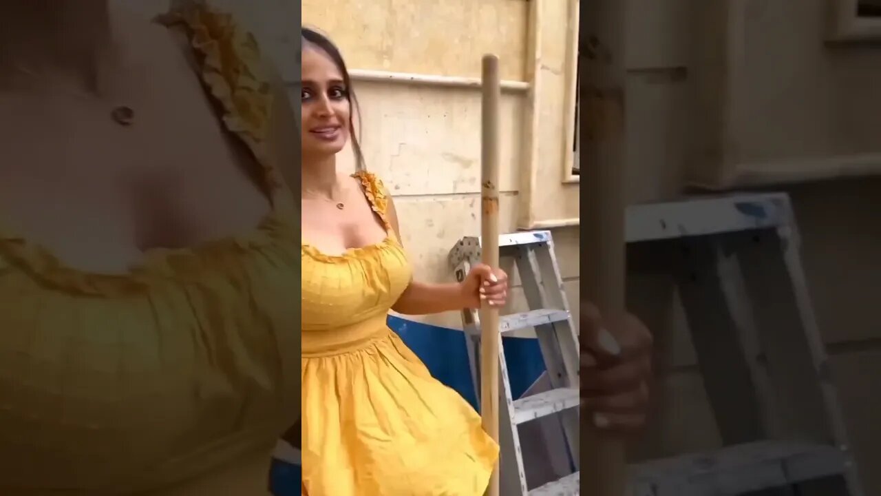 BEAUTIFUL GIRL