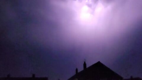 Heatwave Thunder and Lightning no rain