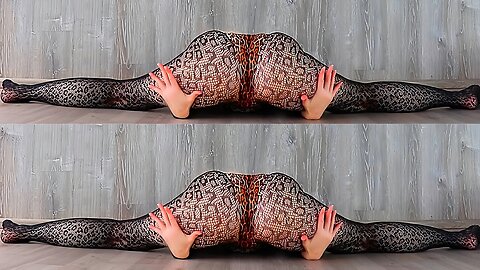 Yoga Art — Middle Splits😍