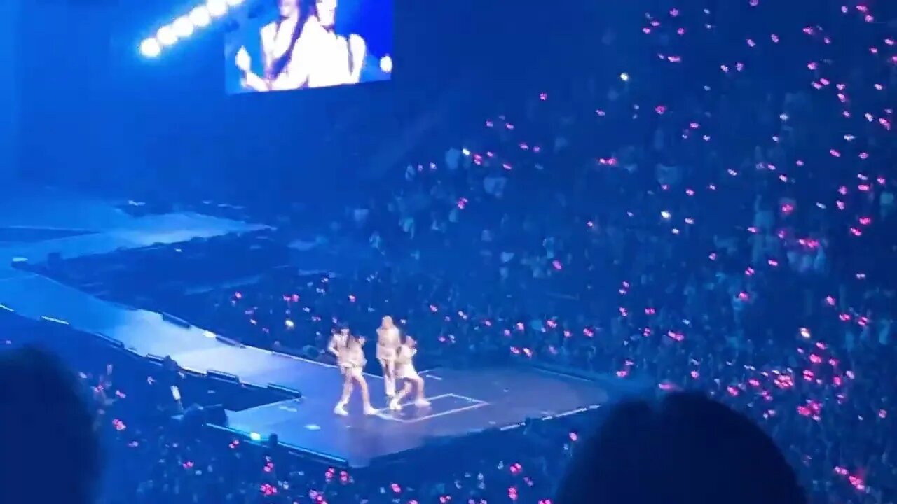 221114 BlackPink Born Pink - Love Sick Girls - Newark Day 1