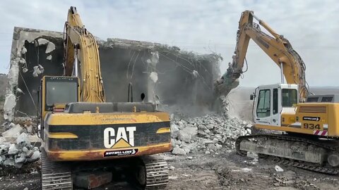 Liebherr 934 With Concrete Pulverizer & Cat 325B With Hydraulic Breaker-Sotiriadis/Labrianidis-7