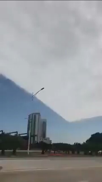 Weird clouds. HAARP?