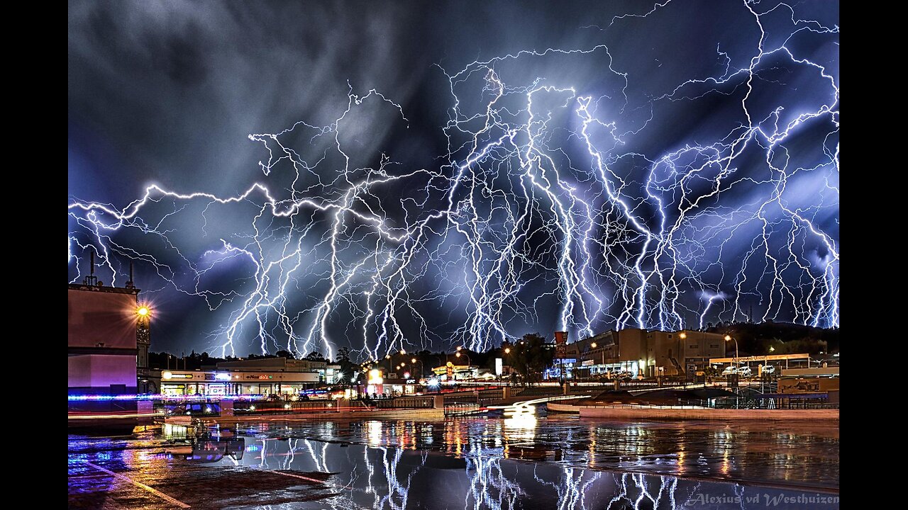 Sweet & Good Torah - Making a Blessing on Comets, Earthquakes, Hurricanes, Thunder, Lightning