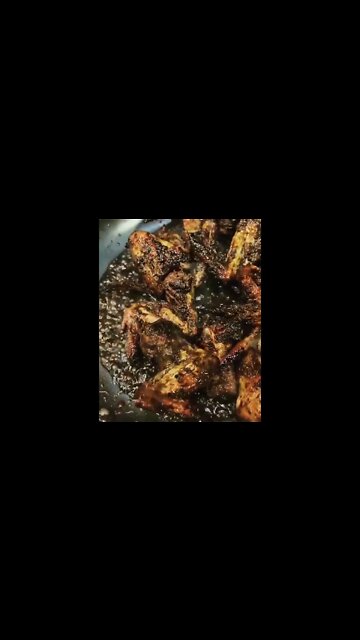 BBQ jerk wings | @blackpeopleeats on IG 🐔🍻 #shorts #jerkwings #jerkchicken