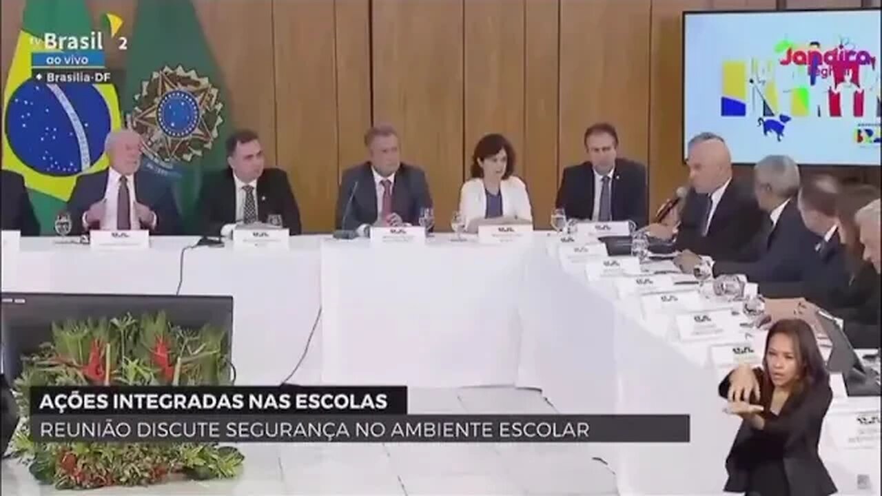 O Ministro Alexandre de Morais, falou da responsabilidade das redes Sociais. Comente sua opinião..