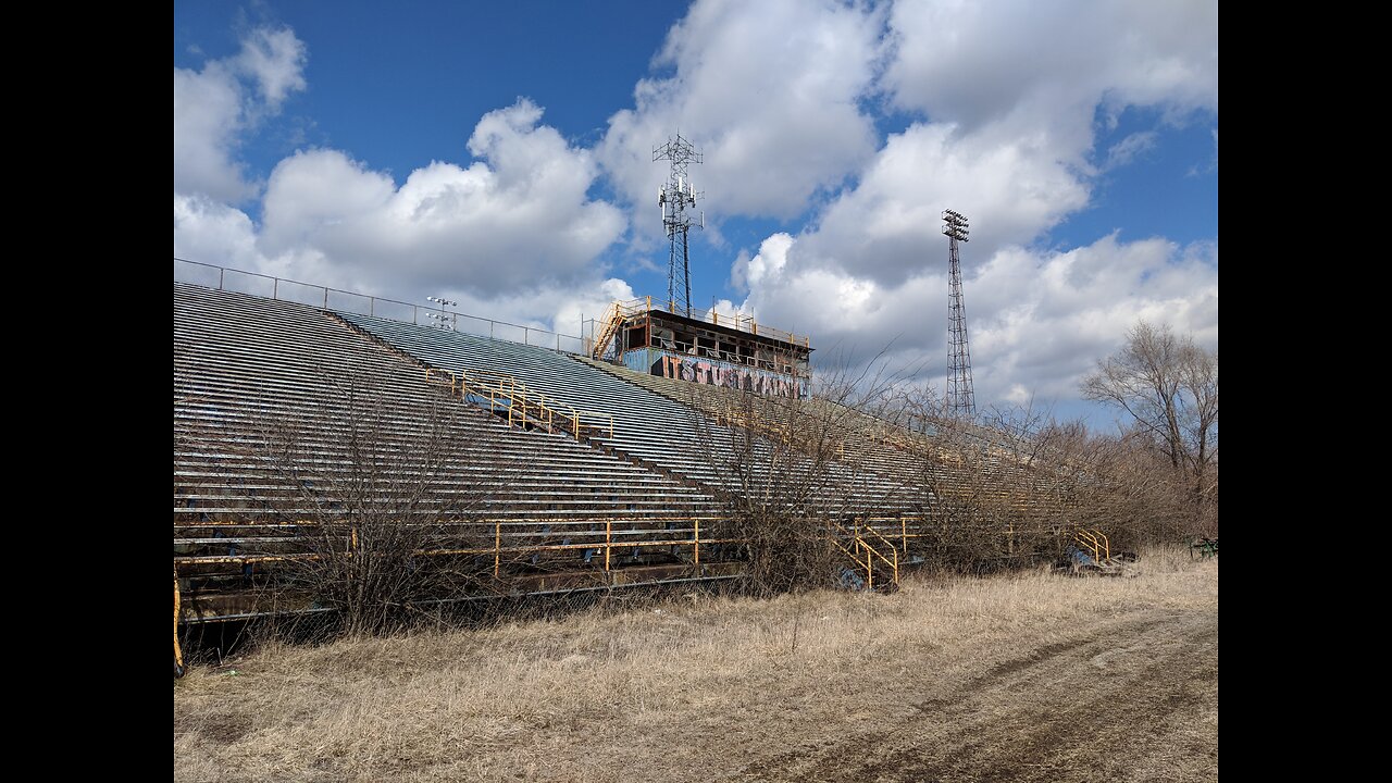 Exploring an Abandoned Stadium | Gary Indiana March 2019