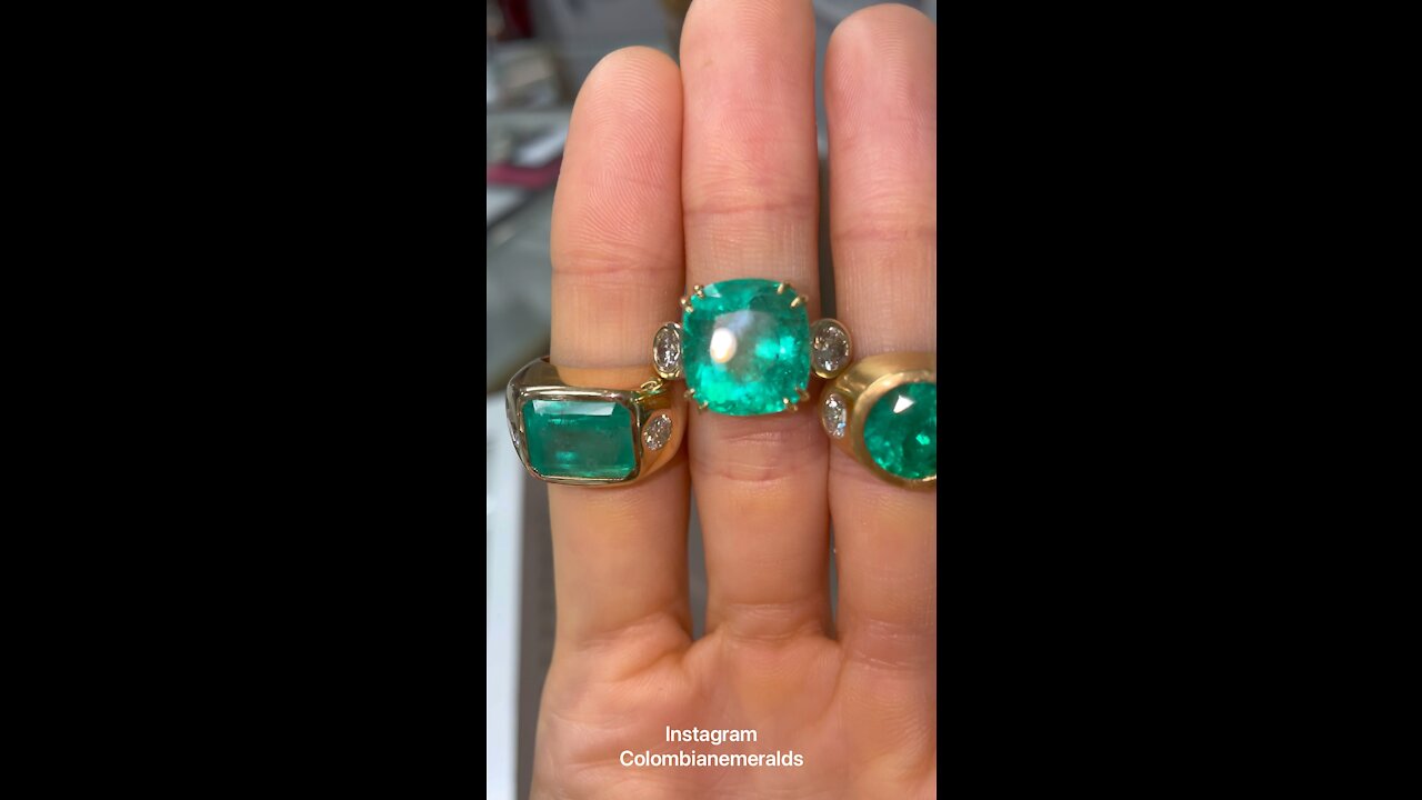 Trendy natural green emerald and diamond gold rings in 2022