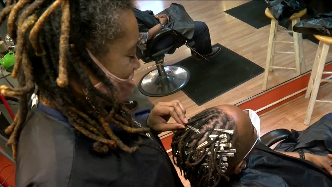 Wisconsin State Assembly moves to de-regulate natural hair braiding statewide