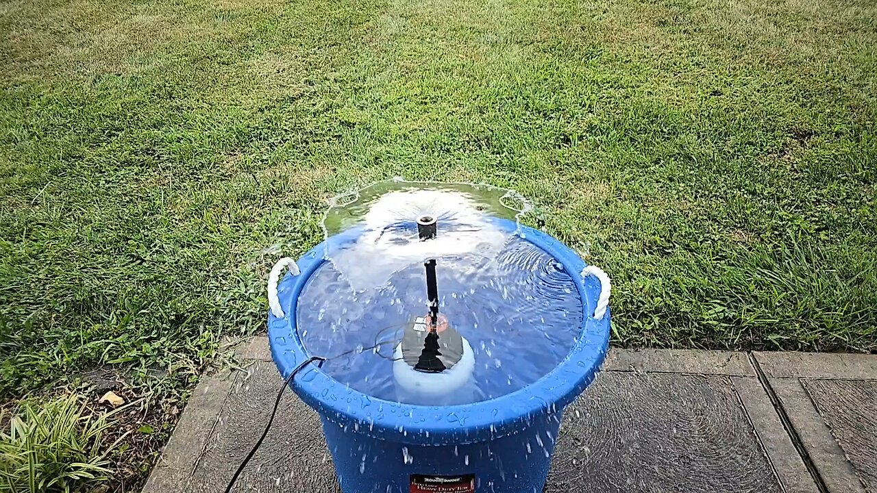 Slow Motion Water Fountain Experiment