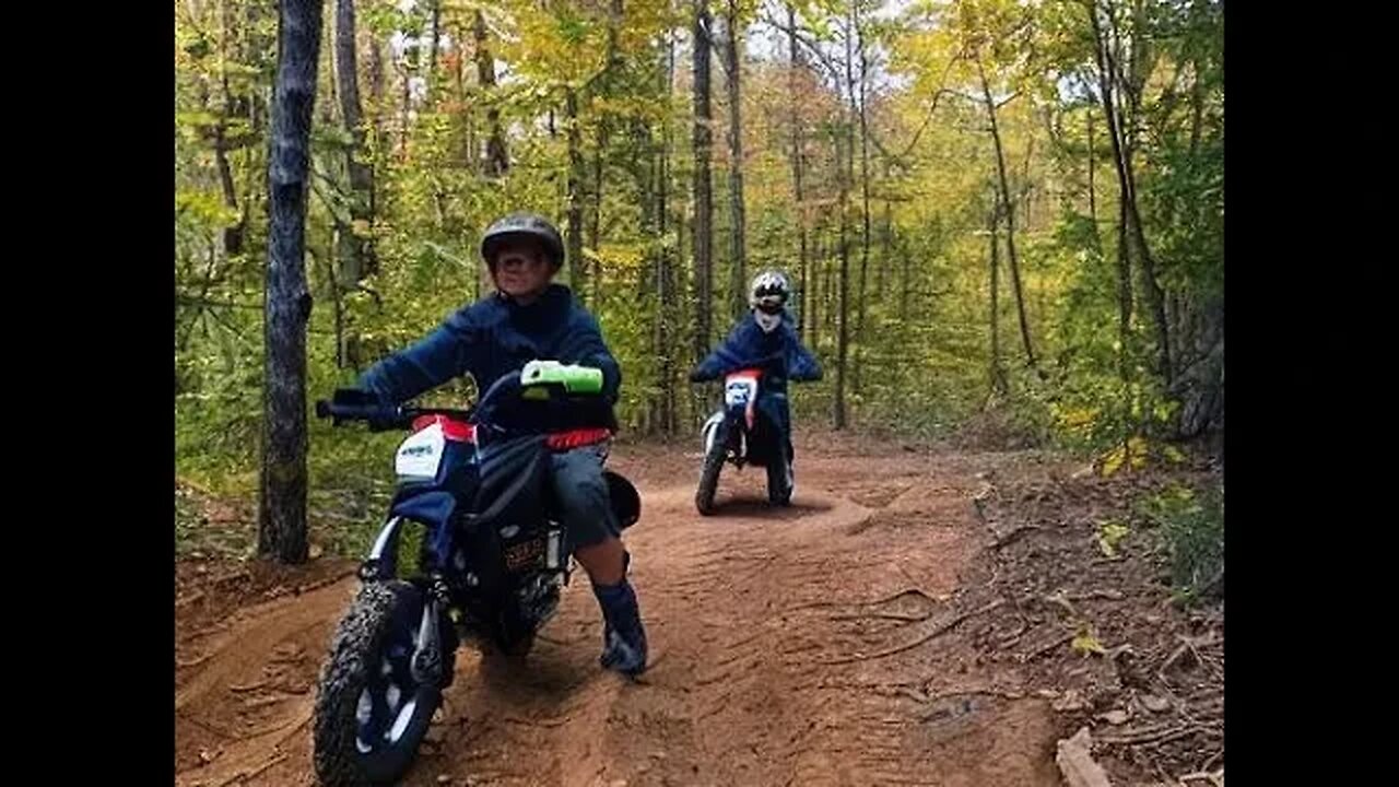 Rippin the Mini Bikes in the Rapid River ORV Trails ( Trailmaster Hurricane 200X )