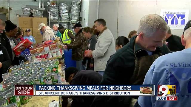 Packing Thanksgiving meals for neighbors