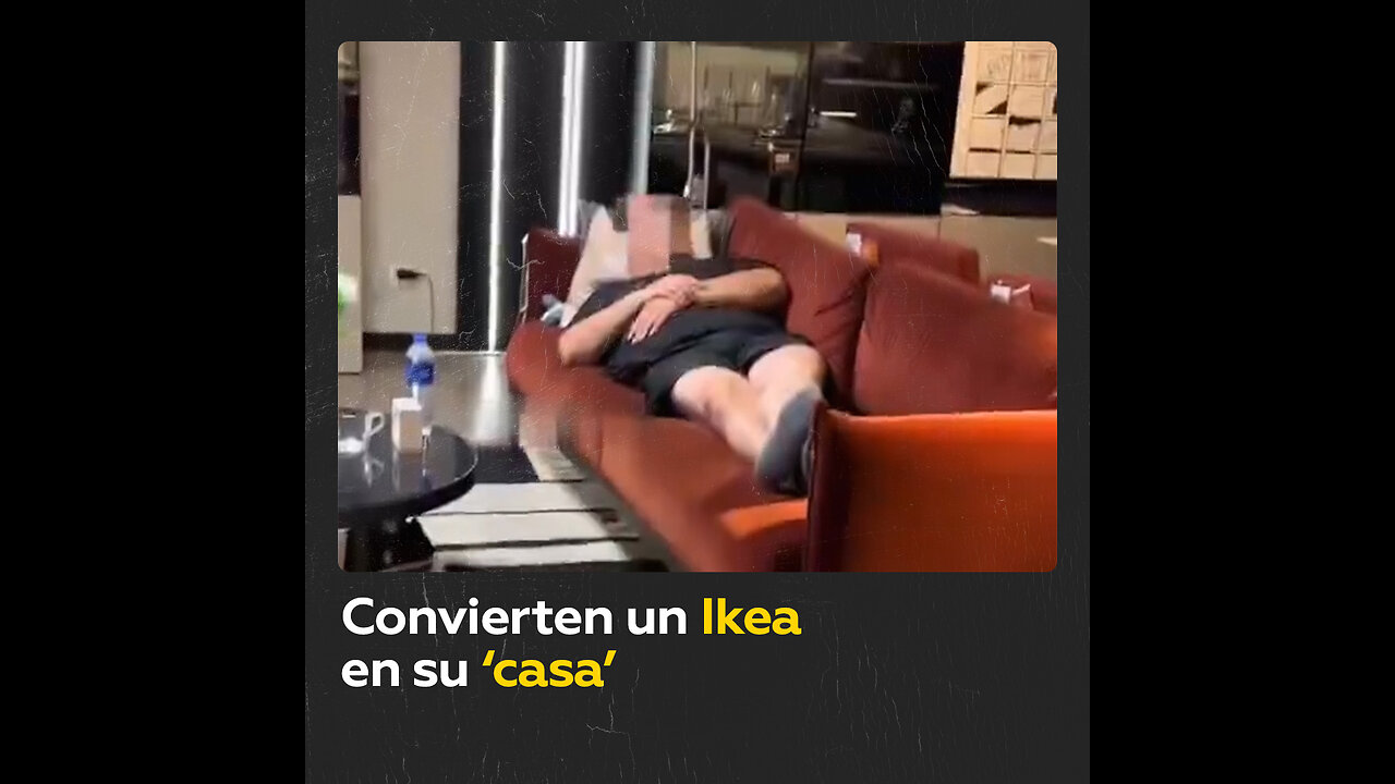 Decenas de chinos se refugian del calor en un Ikea