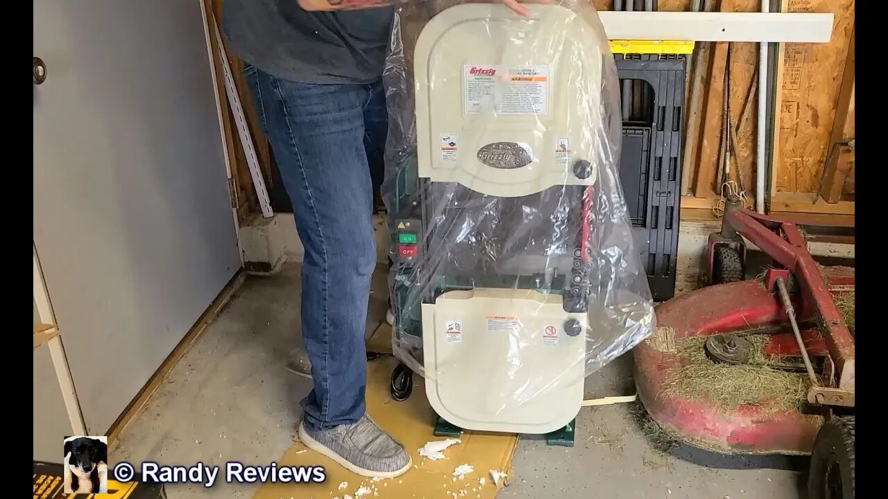 Unboxing the Grizzly G0555LX Deluxe Bandsaw