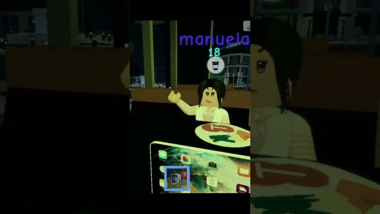 ROBLOX BROOKHAVEN FUI COMER NO RESTAURANTE E ELA PEGOU FOGO #shorts