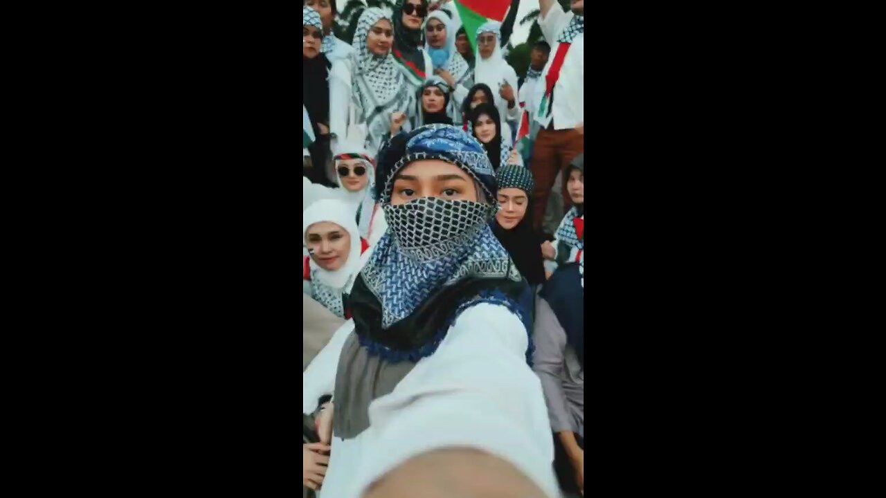 2 MILLION INDONESIANS CAME OUT TO STREETS IN SUPPORT OF PALESTINE
