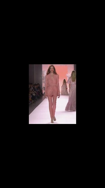 Badgley Mischka Spring/Summer 2020 Collection #fashion #fashionshow #short | #FASHION #SHORT