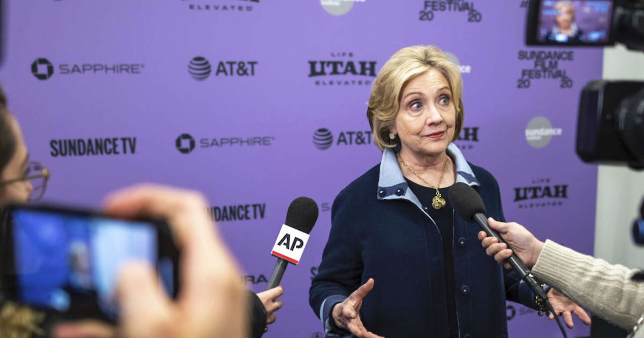 Hillary Clinton Should Apologize for the Biggest Political Hoax Since Titus Oates