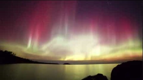 Timelapse-video vangitsee revontulien kauneuden