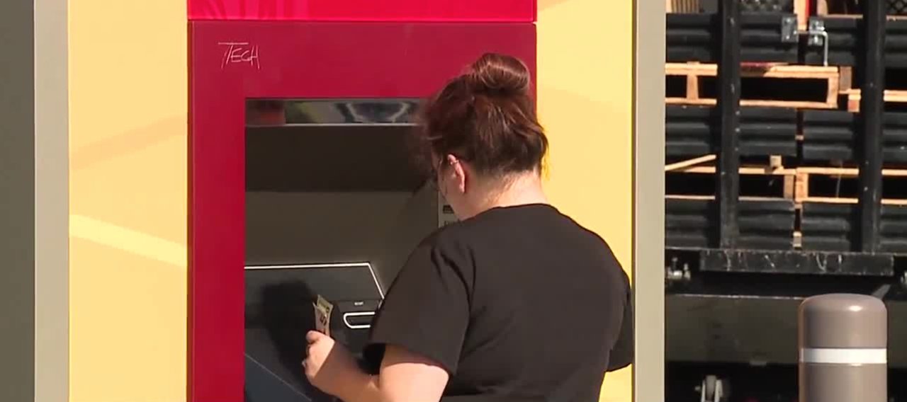 Self-defense expert shares ATM safety tips