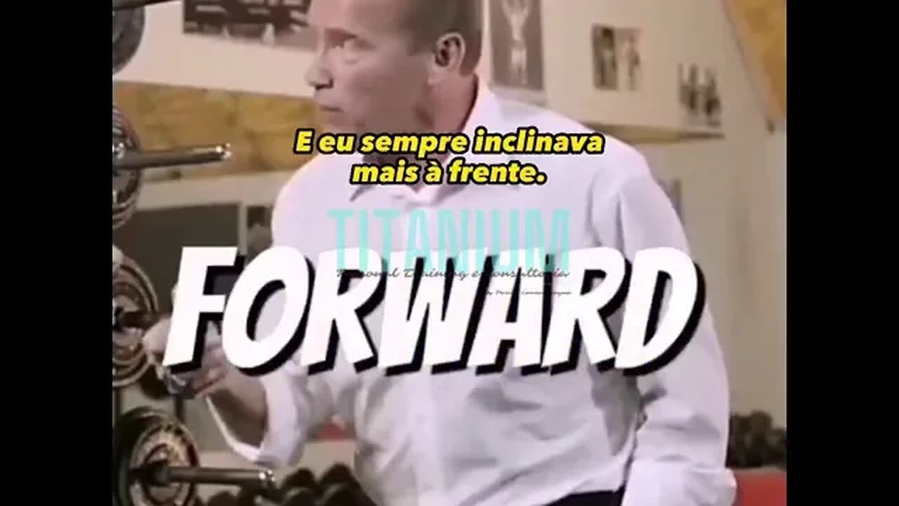 Agachamento frontal era o exercício preferido do Arnold para pernas