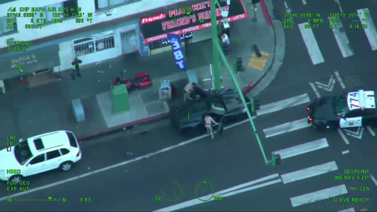 Pursuit in Oakland ends in arrest after a crash