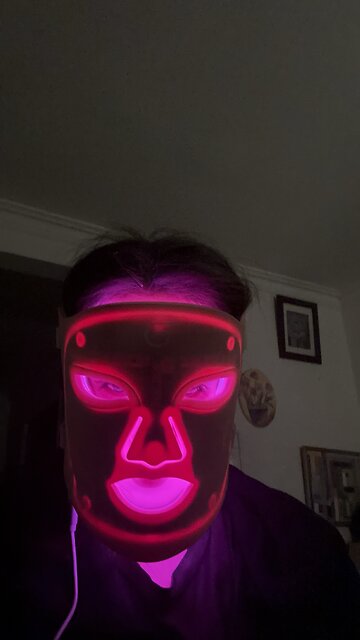 Pov you have 30 minutes to glow up mask is from @Groomie Hers #redlighttherapy #glowup #hehe
