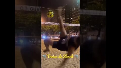 Treino de shark na bola parada