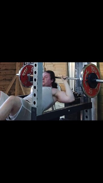 3x10 75 Kgs Paused Close-Grip Bench Press. Last Set