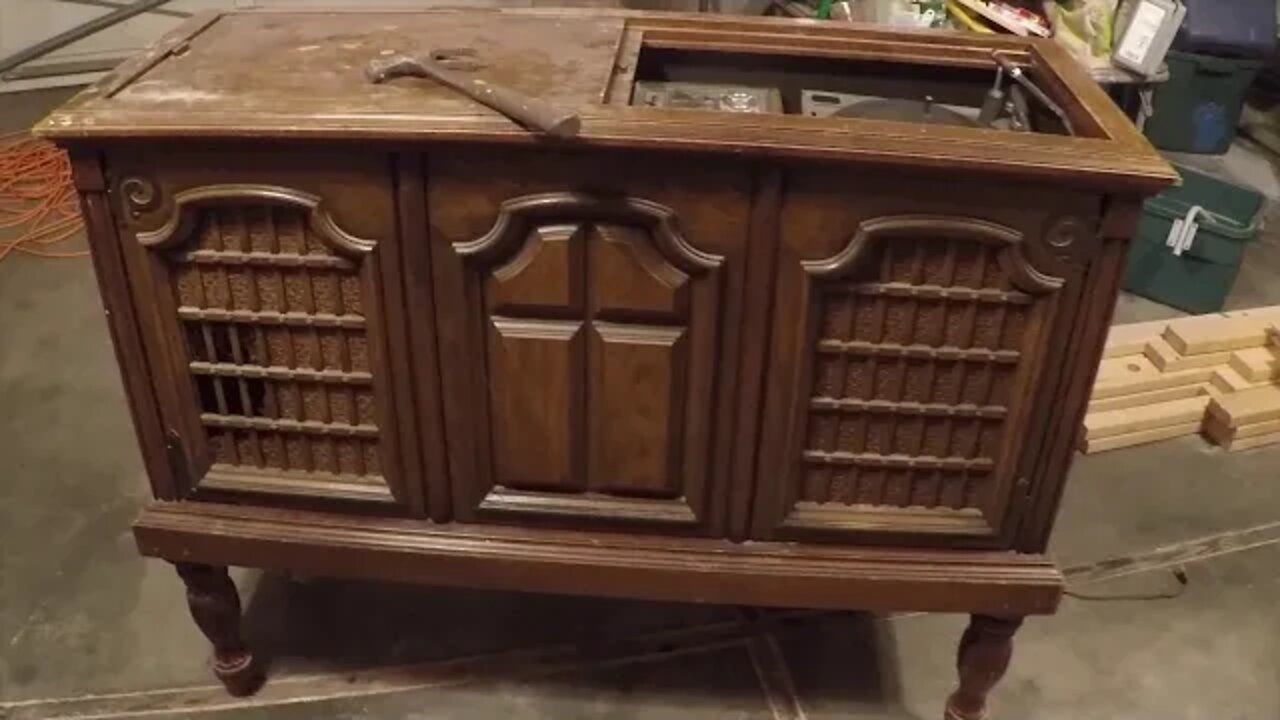 Saturday Projects™.com | Cat Cave Stereo Console | Tearing down a modified vintage stereo console