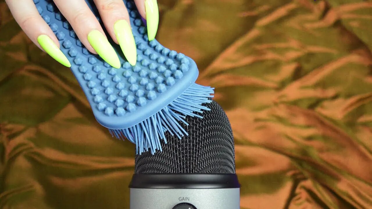 ASMR Mic Brushing | Creepshow Review