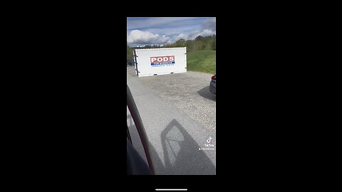 Pods Truck driver delivers Container at Golf Course!