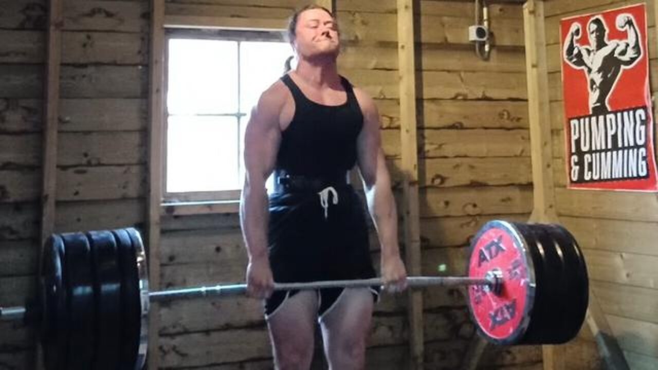 215 Kgs Deadlift Single