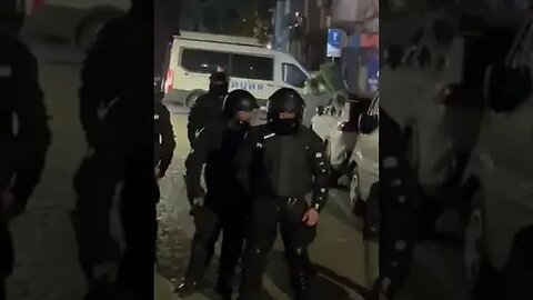 Полицейско насилие без причина