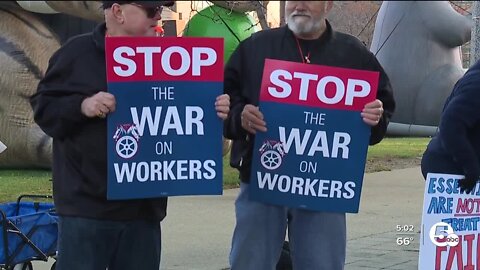 Unions for city employees protest for better wages