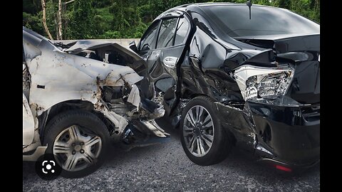 A fucking big accident on 96