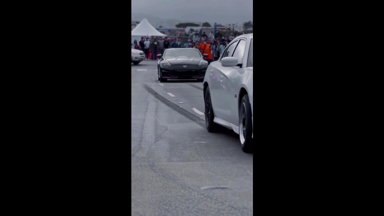 Hellcat gets pulled over after doing a burnout