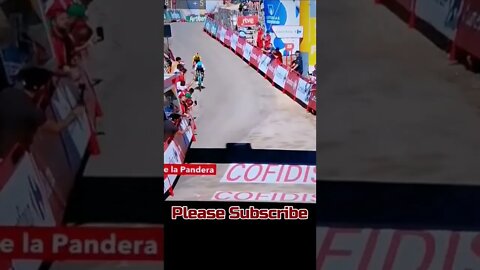 La Vuelta Stage 14 Carapaz pure power!