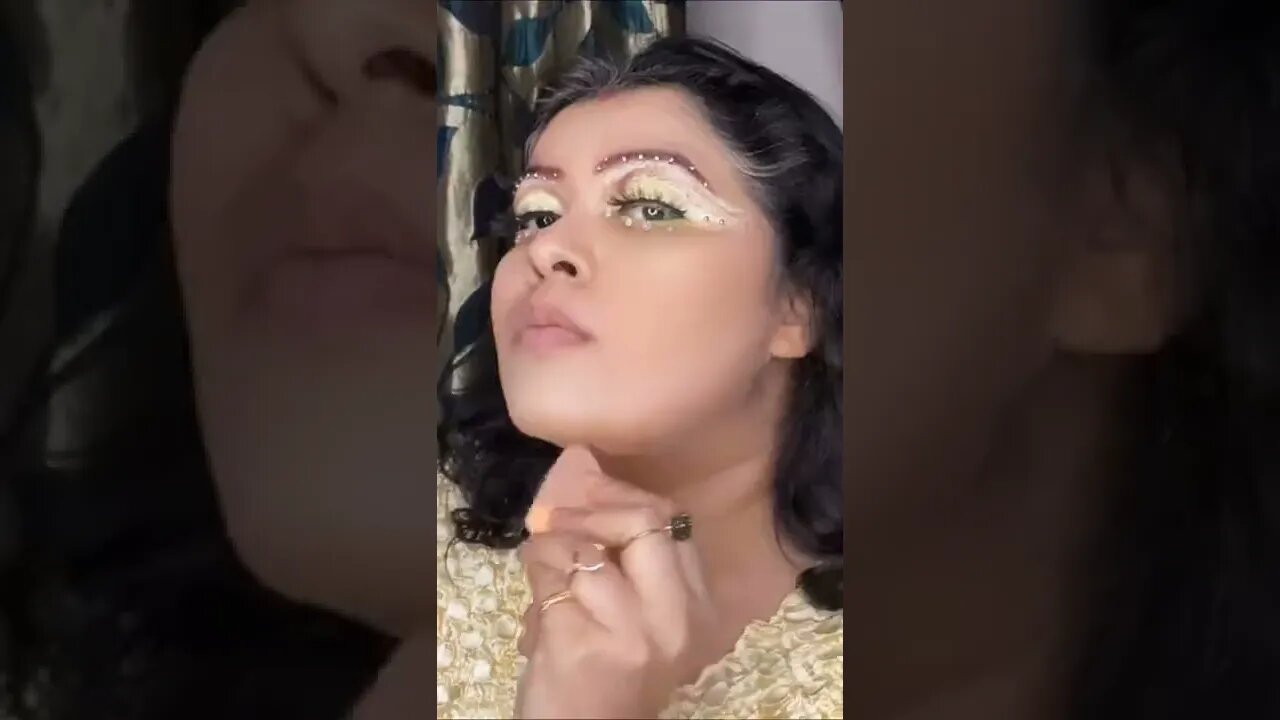 I TRIED THE VIRAL JAWLINE HACK SO THAT YOU DIDN’T HAVE TO