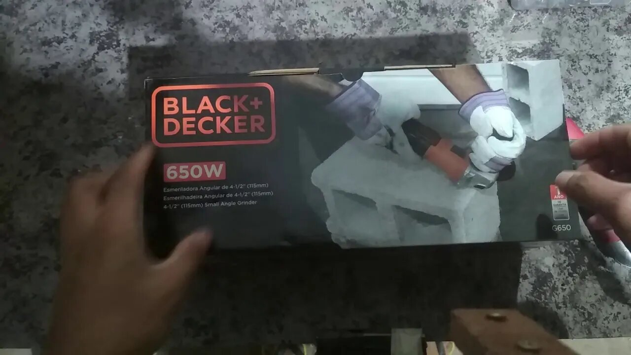 Unboxing esmerilhadeira black+Decker G650!