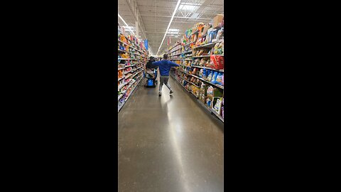 TROLL POD GETTING KICK OUT OF WALMART😳