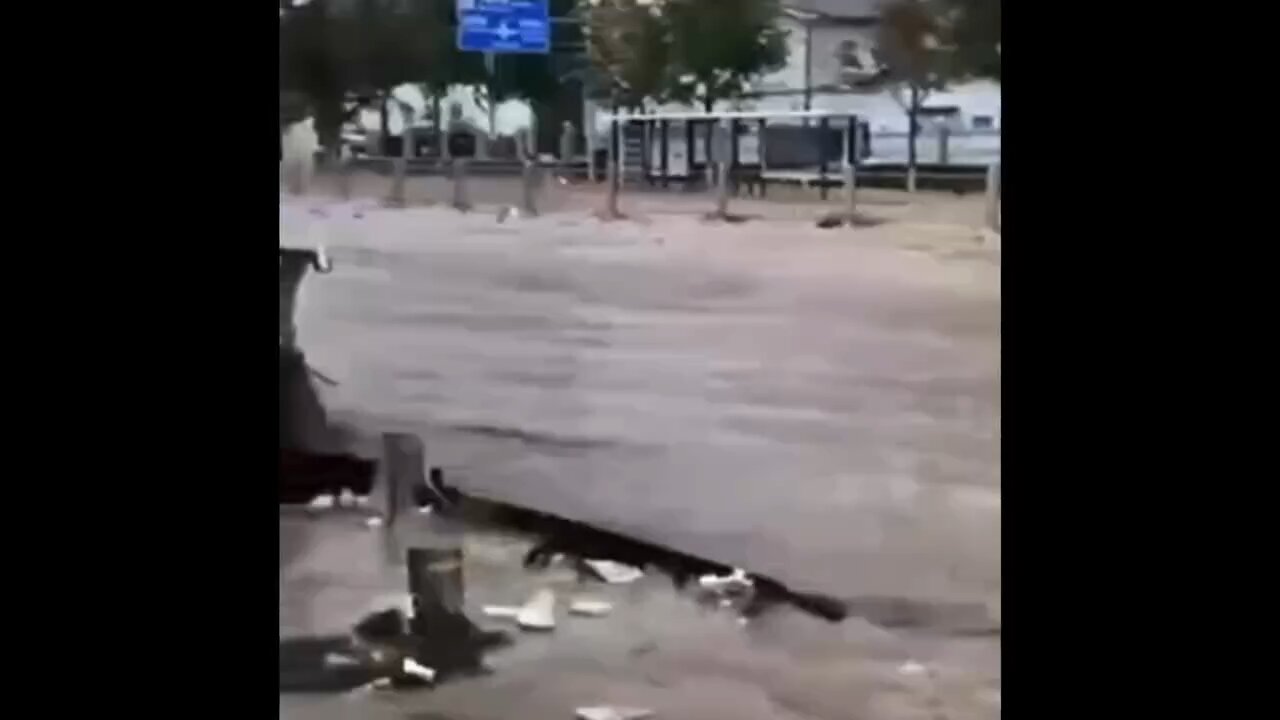 暴雨加洩洪，北京市民被洪水吞沒，掛屍街頭‼️ 老百姓的慘死，在中共眼中連數字都不是‼️ #澳喜要闻