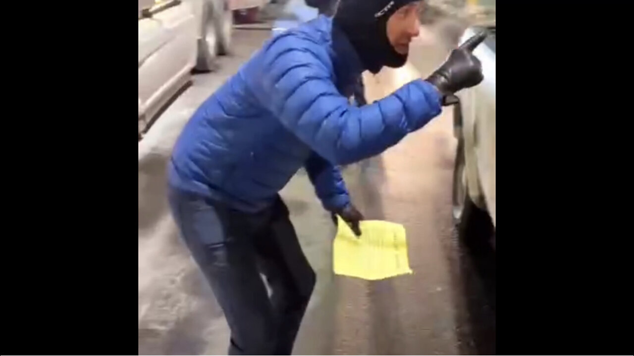 ⚫️Dude Is Unhinged By The Truckers🤣